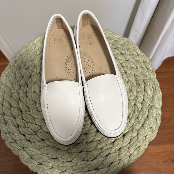 SAS Simplify Everyday White Leather Moccasin Slip In Comfort Loafer - Picture 6 of 9